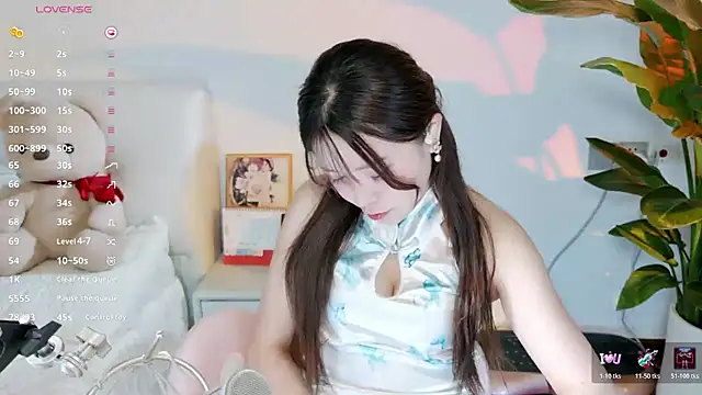 Yiluo95 online show from June 2026 04:29:02 PM