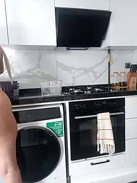 Snapshot of Sweet_xxBuse chatting on December 2025 10:55:02 AM Sweet xxBuse online show from December 2025 10:55:02 AM