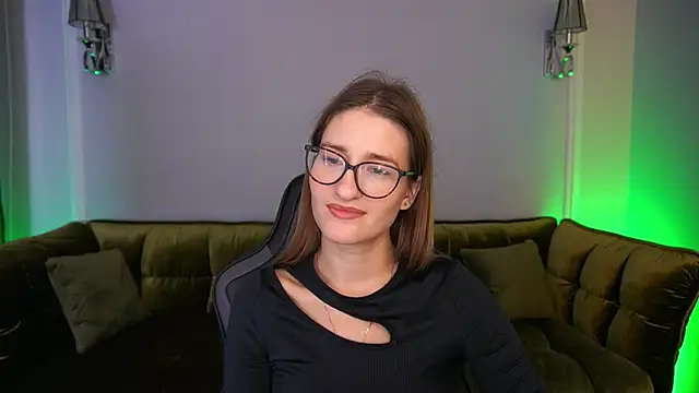 Snapshot of NaughtyNurseVibe chatting on October 2025 07:20:01 AM NaughtyNurseVibe online show from October 2025 07:20:01 AM