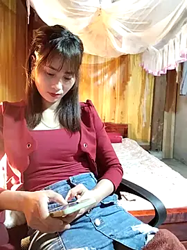 Snapshot of Em_xinh01 chatting on December 2025 01:29:01 PM Em xinh01 online show from December 2025 01:29:01 PM