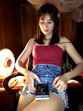 Snapshot of Em_xinh01 chatting on December 2025 01:35:02 AM Em xinh01 online show from December 2025 01:35:02 AM