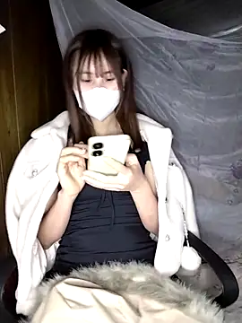 Snapshot of Em_xinh01 chatting on February 2026 12:21:01 PM Em xinh01 online show from February 2026 12:21:01 PM