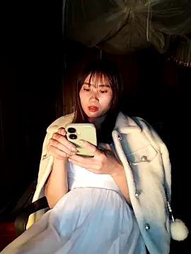 Snapshot of Em_xinh01 chatting on February 2026 05:38:01 PM Em xinh01 online show from February 2026 05:38:01 PM