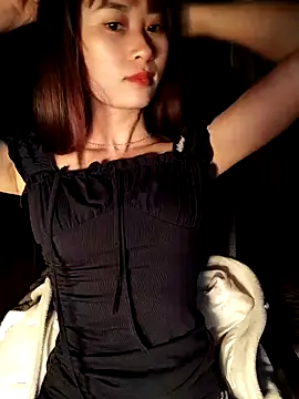 Snapshot of Em_xinh01 chatting on February 2026 11:20:01 PM Em xinh01 online show from February 2026 11:20:01 PM