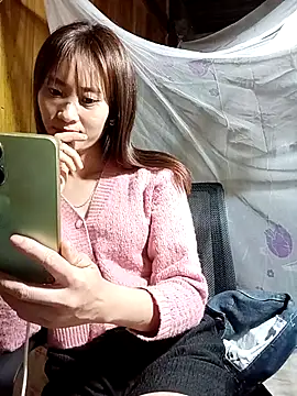 Snapshot of Em_xinh01 chatting on March 2026 01:55:02 AM Em xinh01 online show from March 2026 01:55:02 AM