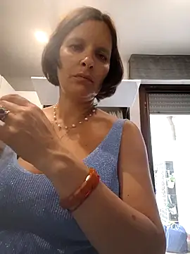 Piediniecollant online show from June 2026 07:09:01 AM