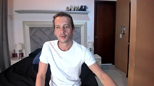 Dante Steele  online show from October 2025 05:36:01 PM