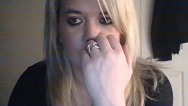 Snapshot of SilverSeductress chatting on February 2026 11:28:01 AM SilverSeductress online show from February 2026 11:28:01 AM