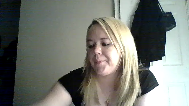 Snapshot of SilverSeductress chatting on February 2026 10:55:02 AM SilverSeductress online show from February 2026 10:55:02 AM