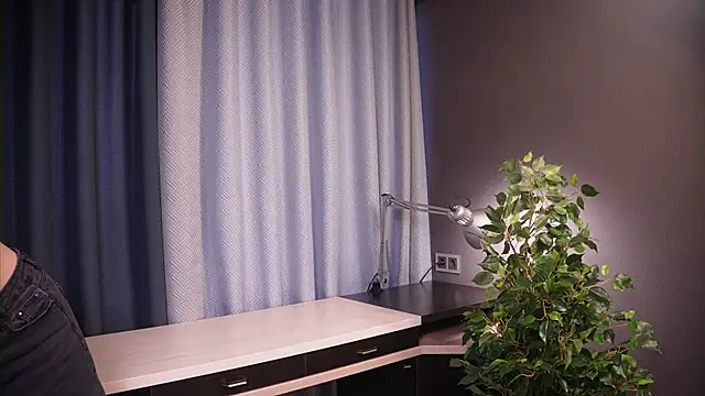 Snapshot of JulienneHauptman chatting on November 2025 09:41:02 AM JulienneHauptman online show from November 2025 09:41:02 AM