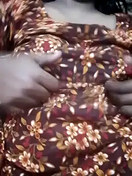 Snapshot of Liza0103 chatting on October 2025 12:50:01 PM Liza0103 online show from October 2025 12:50:01 PM