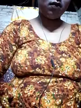 Snapshot of Liza0103 chatting on November 2025 03:14:02 PM Liza0103 online show from November 2025 03:14:02 PM