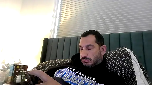 ckraiders84 online show from April 2026 08:10:01 PM