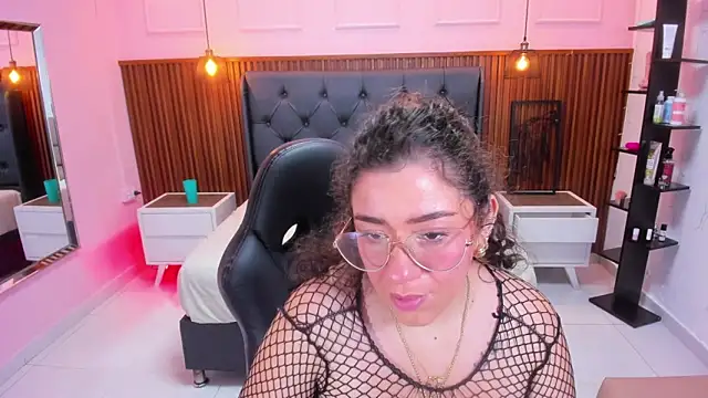 OSNAKELLER online show from November 2025 02:39:02 AM