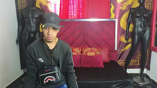 Latin Duo13 online show from November 2025 07:37:02 PM