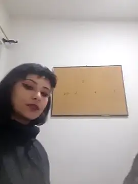 Sandyofi online show from November 2025 11:15:01 PM