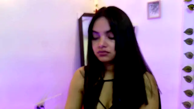 Snapshot of evangelinemoretti chatting on October 2025 09:38:01 PM evangelinemoretti online show from October 2025 09:38:01 PM