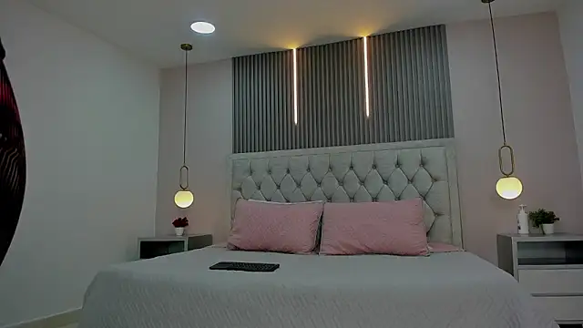 Kelsy monroy  online show from November 2025 08:10:01 PM