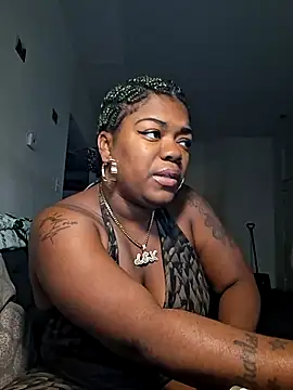 Snapshot of BIGBOOTIBAMBI chatting on July 2026 07:34:02 PM BIGBOOTIBAMBI online show from July 2026 07:34:02 PM