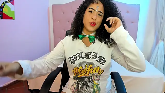 Snapshot of katty_bit chatting on October 2025 03:40:01 AM katty bit online show from October 2025 03:40:01 AM