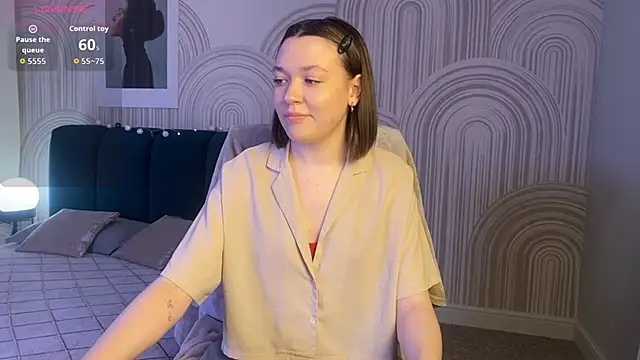 Snapshot of R_I_N_A chatting on November 2025 01:30:01 AM R I N A online show from November 2025 01:30:01 AM