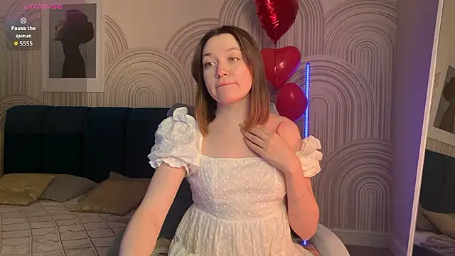 Snapshot of R_I_N_A chatting on February 2026 01:36:01 AM R I N A online show from February 2026 01:36:01 AM