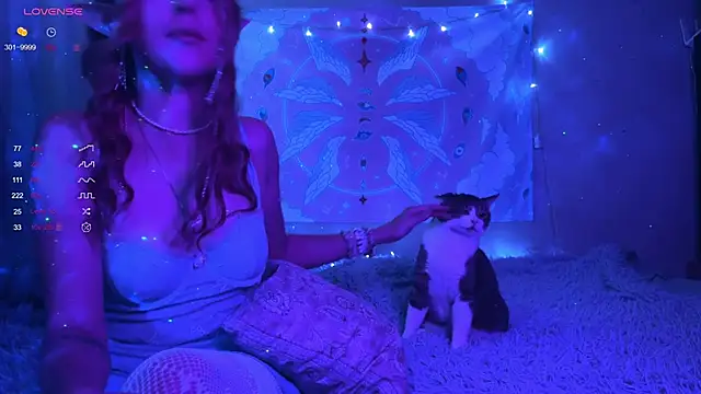 Snapshot of WavesMia chatting on November 2025 06:25:02 AM WavesMia online show from November 2025 06:25:02 AM