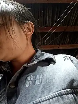 Snapshot of yoyo-mi chatting on March 2026 04:12:02 AM yoyo-mi online show from March 2026 04:12:02 AM