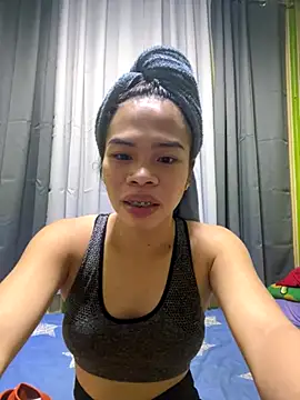 kierra fox online show from November 2025 09:31:02 AM