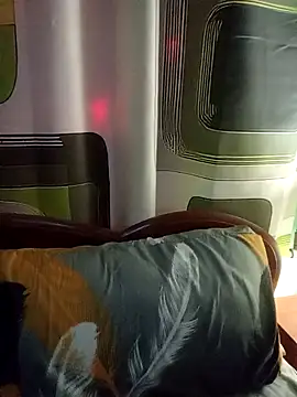 Snapshot of Esenia505 chatting on January 2026 05:44:01 AM Esenia505 online show from January 2026 05:44:01 AM