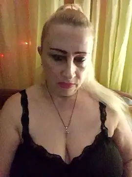 Snapshot of Esenia505 chatting on January 2026 07:27:02 PM Esenia505 online show from January 2026 07:27:02 PM