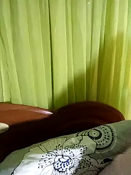 Snapshot of Esenia505 chatting on February 2026 07:36:02 PM Esenia505 online show from February 2026 07:36:02 PM