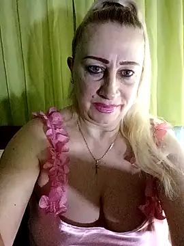 Snapshot of Esenia505 chatting on March 2026 04:46:01 PM Esenia505 online show from March 2026 04:46:01 PM