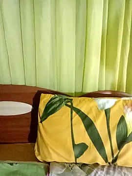 Snapshot of Esenia505 chatting on March 2026 06:07:01 PM Esenia505 online show from March 2026 06:07:01 PM