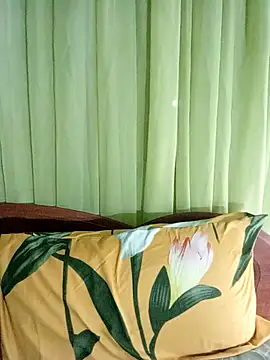 Snapshot of Esenia505 chatting on March 2026 03:57:02 PM Esenia505 online show from March 2026 03:57:02 PM