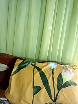 Snapshot of Esenia505 chatting on April 2026 07:31:01 AM Esenia505 online show from April 2026 07:31:01 AM