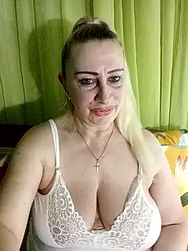 Esenia505 online show from April 2026 03:02:01 PM