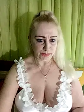 Esenia505 online show from April 2026 03:03:02 PM