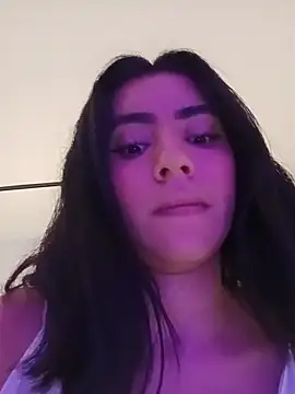 Sara-215 online show from May 2026 03:33:01 AM