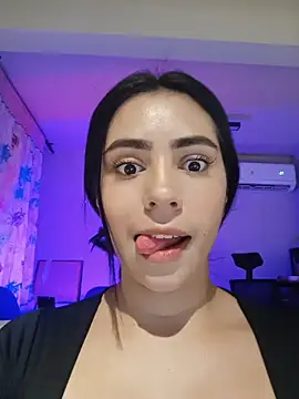 Sara-215 online show from May 2026 12:28:02 AM