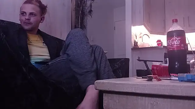 Snapshot of THOMMONSTER5299 chatting on December 2025 08:25:01 PM THOMMONSTER5299 online show from December 2025 08:25:01 PM