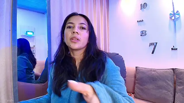 Snapshot of KamyGlam chatting on January 2026 08:02:02 PM KamyGlam online show from January 2026 08:02:02 PM