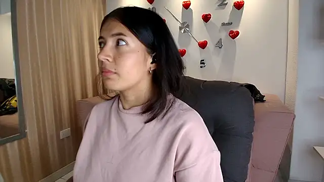 Snapshot of KamyGlam chatting on March 2026 08:04:01 PM KamyGlam online show from March 2026 08:04:01 PM