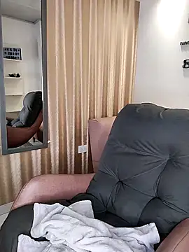 Snapshot of KamyGlam chatting on March 2026 08:12:01 PM KamyGlam online show from March 2026 08:12:01 PM