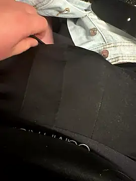 Snapshot of Hengst6969oo chatting on January 2026 02:41:02 PM Hengst6969oo online show from January 2026 02:41:02 PM