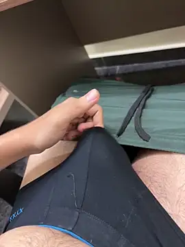 Snapshot of SentScruples chatting on November 2025 06:41:02 PM SentScruples online show from November 2025 06:41:02 PM