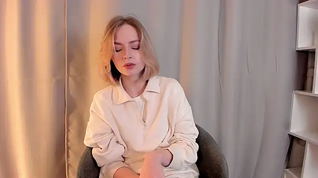 BaileyBernos online show from November 2025 01:24:03 PM