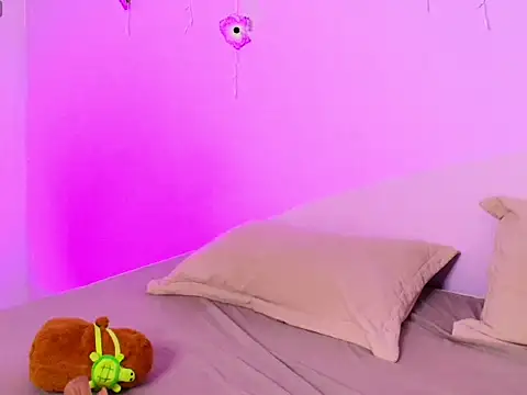 Aprilsweet2005 online show from January 2026 02:01:02 PM