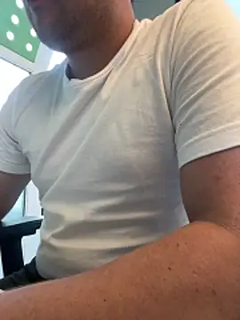 Snapshot of LeoBlaze13 chatting on January 2026 08:56:01 PM LeoBlaze13 online show from January 2026 08:56:01 PM