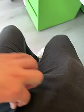 Snapshot of LeoBlaze13 chatting on February 2026 08:02:02 PM LeoBlaze13 online show from February 2026 08:02:02 PM